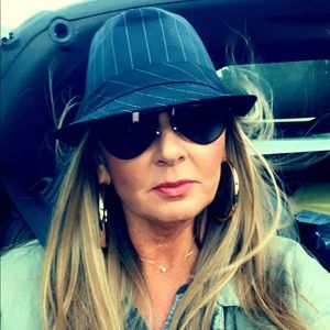 Meet your Posher, Leigh ann